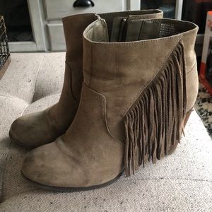 Brown fridge booties